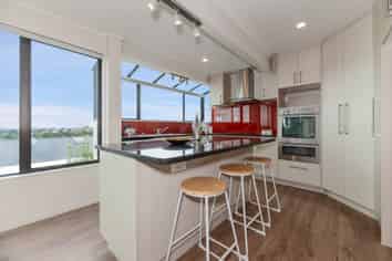 3/8 City View Terrace, Birkenhead