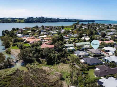 14 Riverside Place, Katikati