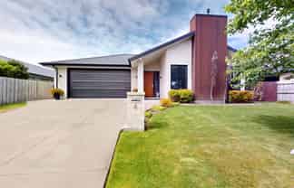 4 Avalon Grove, Netherby