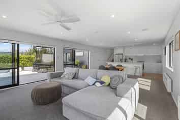 168 Endeavour Drive, Whitby