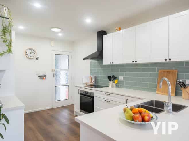 7 Catherine Crescent, Paparangi