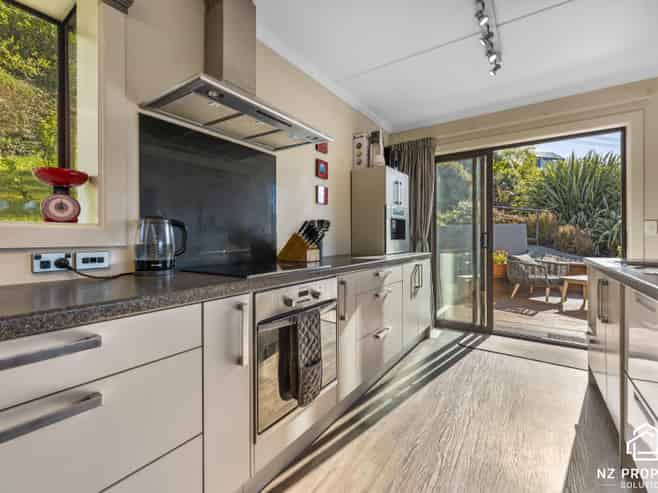 23 Rotoiti Street, Maia