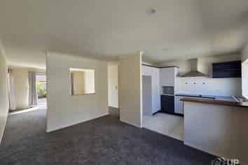11 Richfield Crescent, Westgate