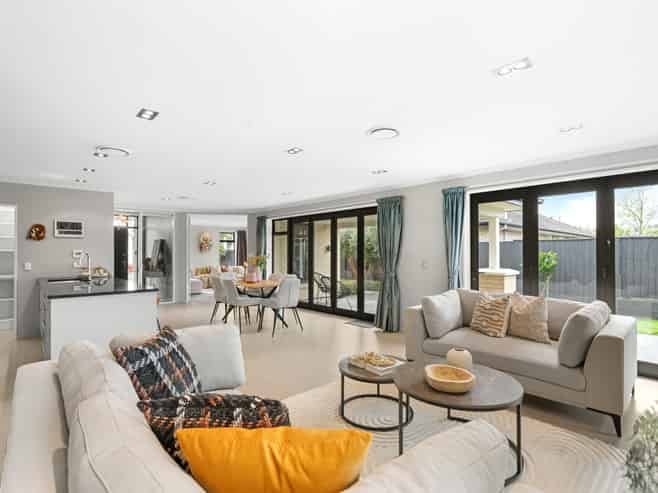 6 Jacques Way, Yaldhurst