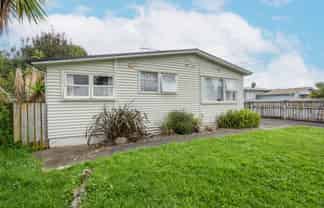 30 Pine Avenue, Bader