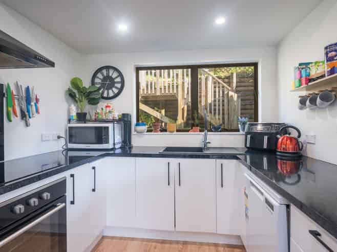 90 Russell Street, Stepneyville