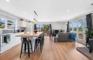 14 View Street, Maungaturoto