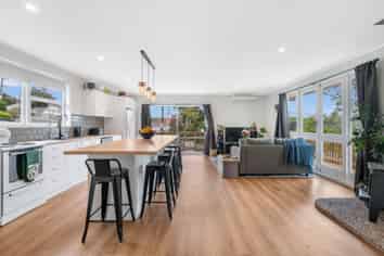 14 View Street, Maungaturoto