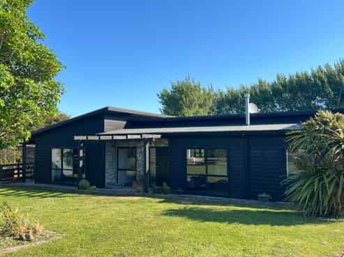 235D Watershed Road, Bunnythorpe