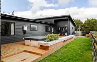 235D Watershed Road, Bunnythorpe