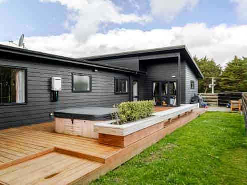 235D Watershed Road, Bunnythorpe