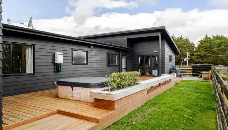 235D Watershed Road, Bunnythorpe