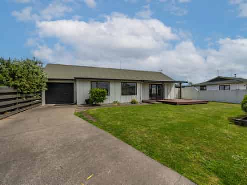 51 Spriggs Crescent, Greenmeadows