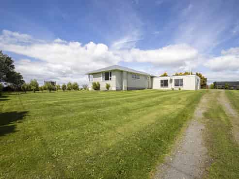 260 Main North Road, Waitara