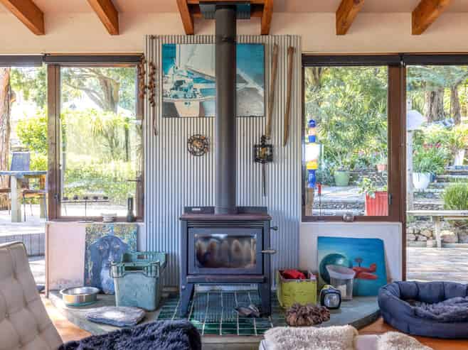 18 Te Makiri Road, Onetangi