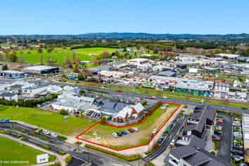 Premium Land in Kumeu-Location Location