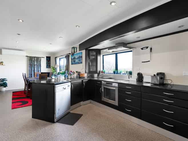 16 Ropata Street, Hawera
