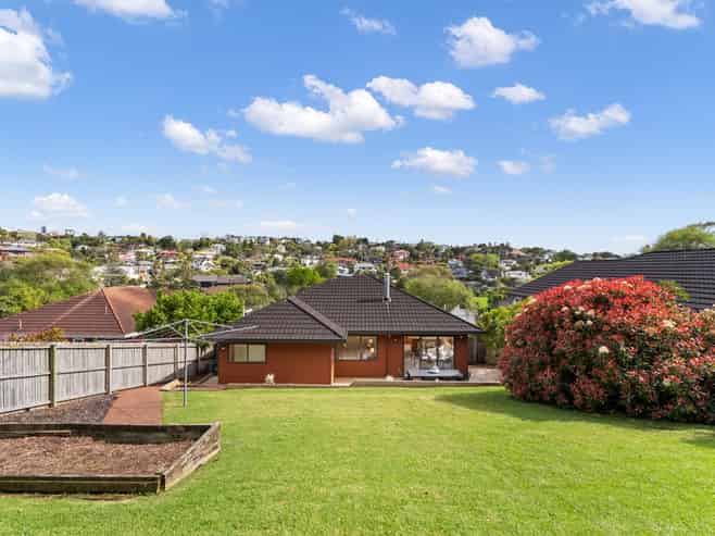 24 Bayside Drive, Browns Bay