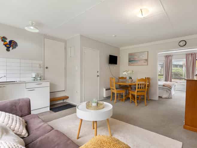 17C Mizpah Road, Browns Bay