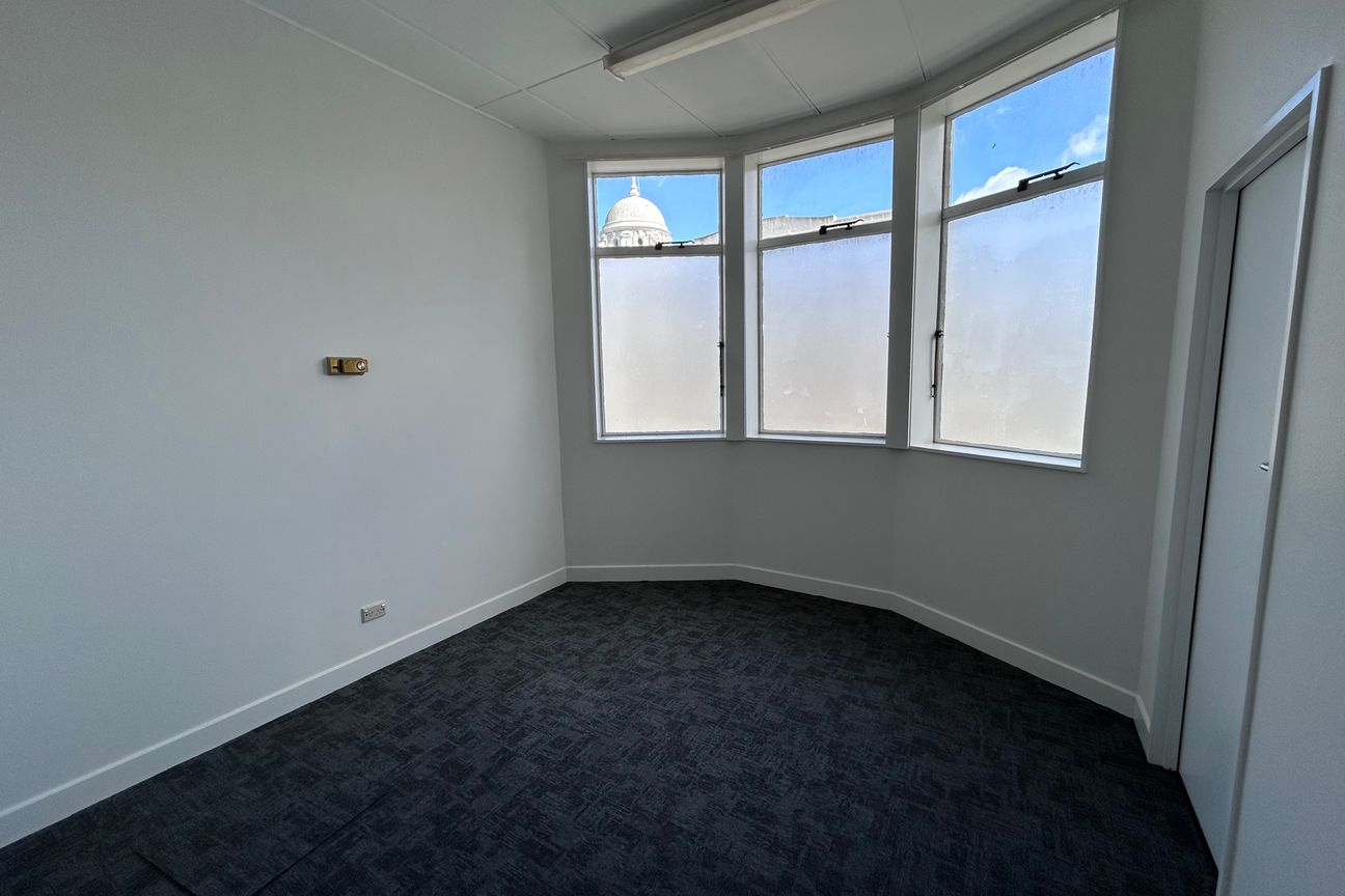 Prime Level 2 Office Space - Entire Floor - Vista 5