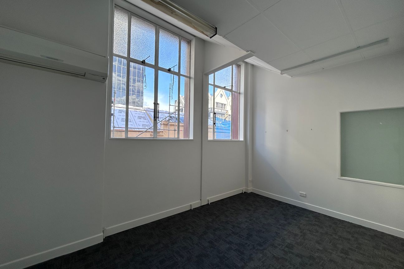 Prime Level 2 Office Space - Entire Floor - Altro
