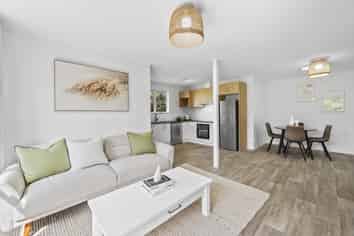3/10A Meeanee Quay, Westshore