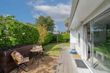3/10A Meeanee Quay, Westshore