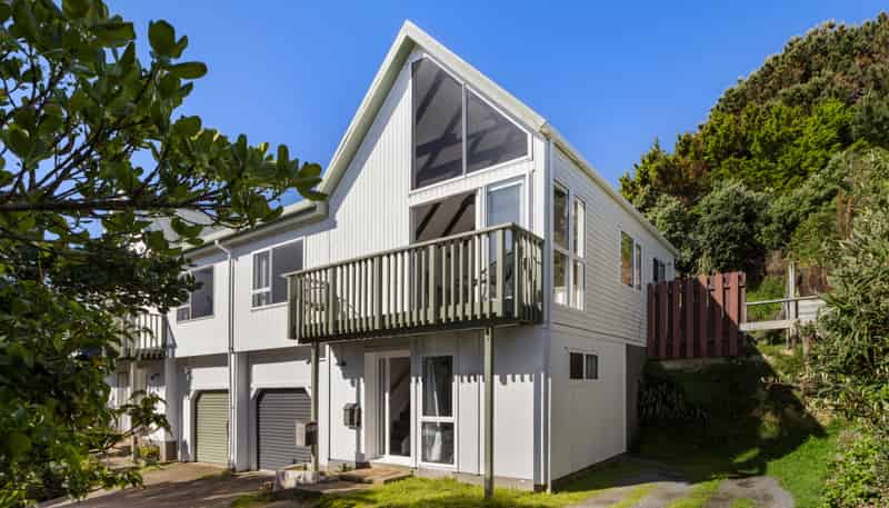 10 Linwood Way, Island Bay