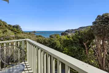10 Linwood Way, Island Bay