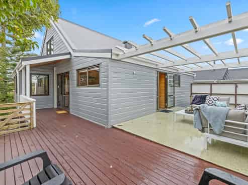 6 Sunrise Boulevard, Snells Beach