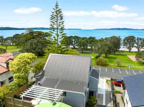6 Sunrise Boulevard, Snells Beach