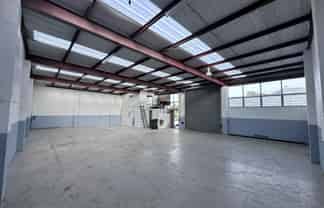 242 sqm Wairau Industrial - Minimal Office 