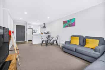 5/5 Jones Crescent, Melville
