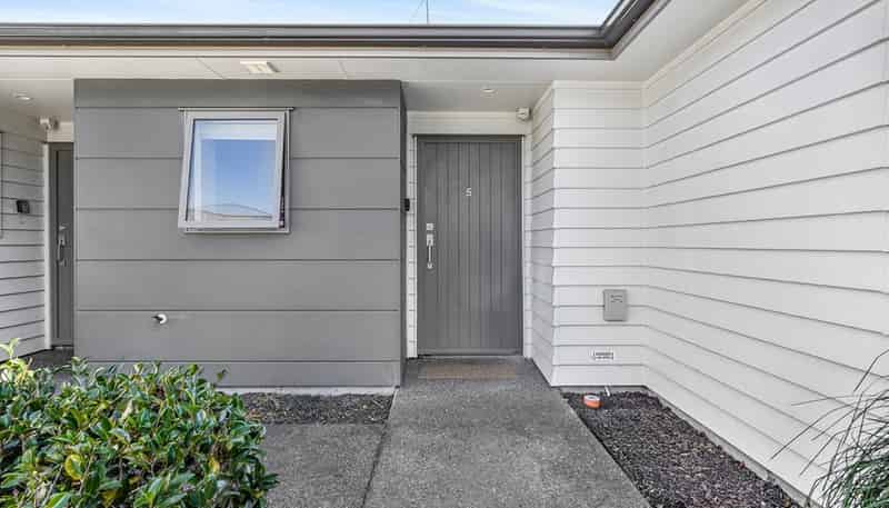 5/5 Jones Crescent, Melville