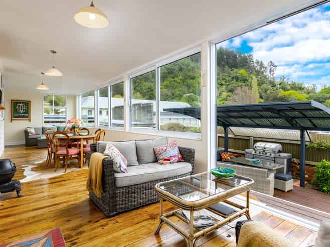 55 Main Road, Havelock