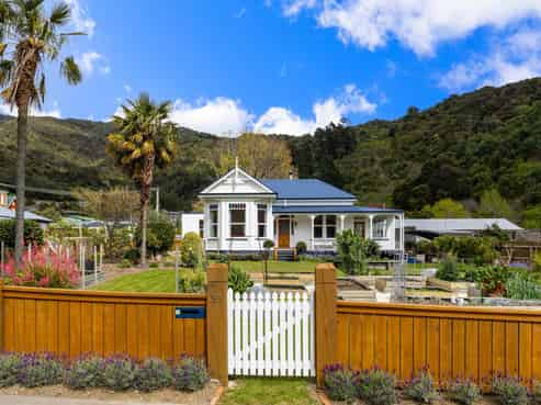 55 Main Road, Havelock