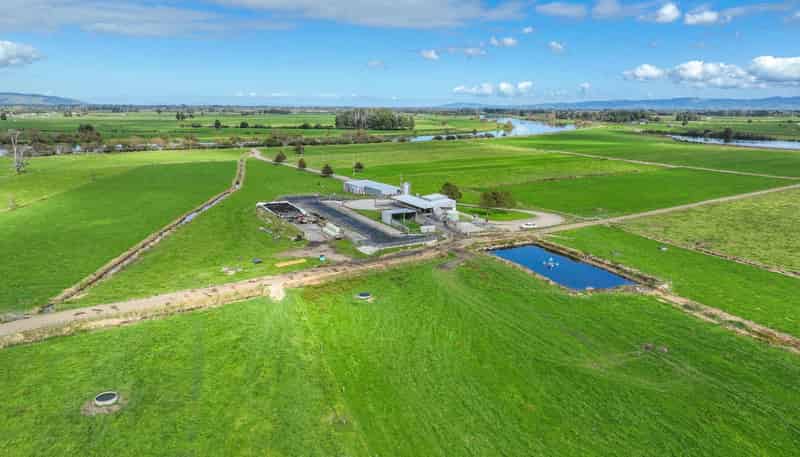 153 Captain Cook Road, Netherton