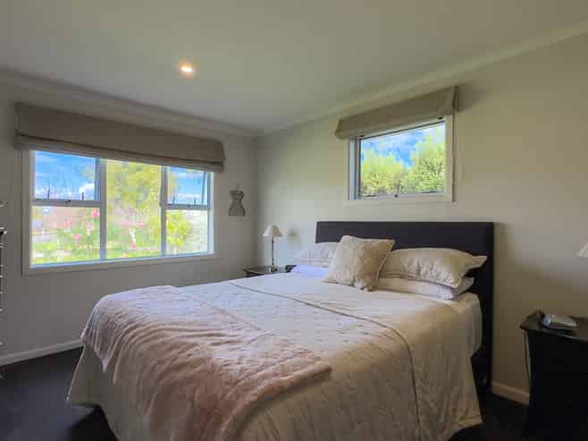 153 Captain Cook Road, Netherton