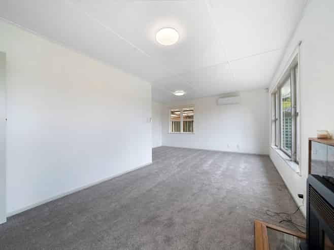 49 Longburn Road, Henderson
