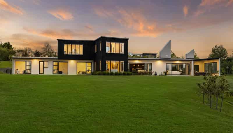  90 Grace Hill Drive, Dairy Flat