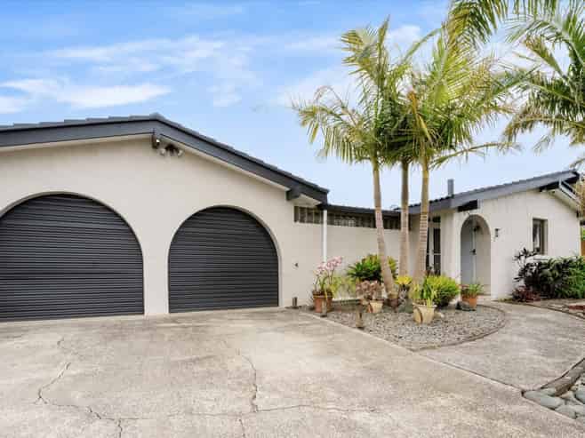 2 Langton Road, Stanmore Bay