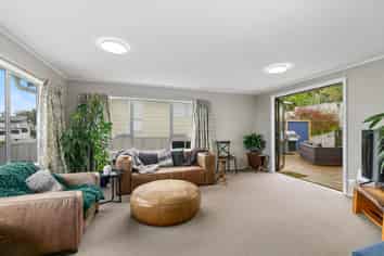 14 Kaitangata Crescent, Kelson