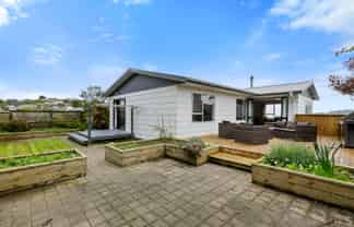 14 Kaitangata Crescent, Kelson