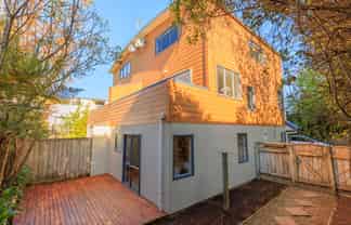 2A Stella Grove, Newlands