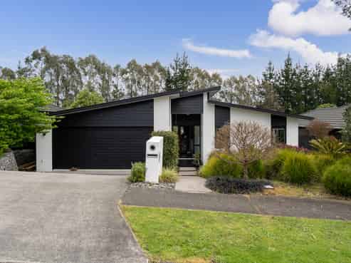 37 Alpers Ridge, Leamington