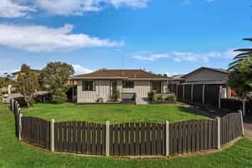 34 Fishermans Drive, Coastlands