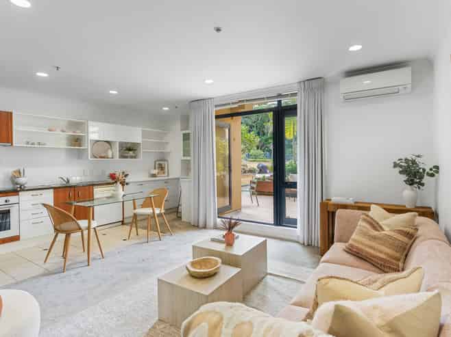 1O/9 Bute Road, Browns Bay