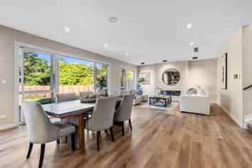 9C Olwyn Place, Greenhithe