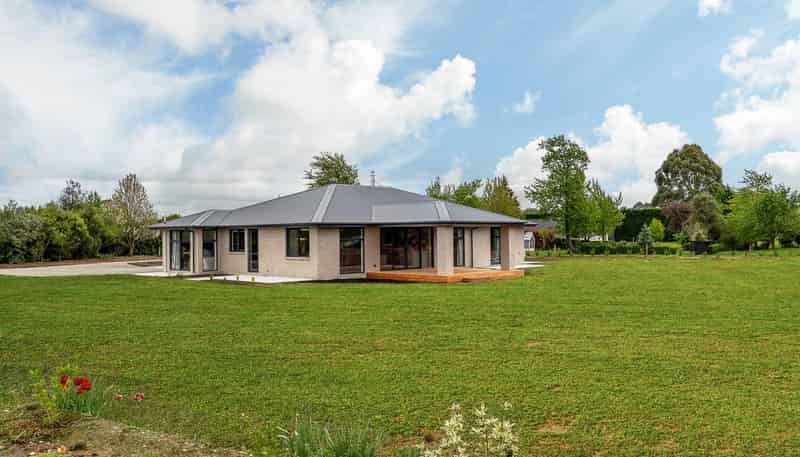 721 McLaughlins Road, Darfield