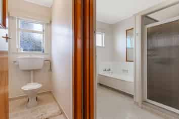 406 Frimley Place, Frimley